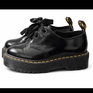 Brand New Doc Marten Holly Women’s Leather Platform Shoes. Size 9